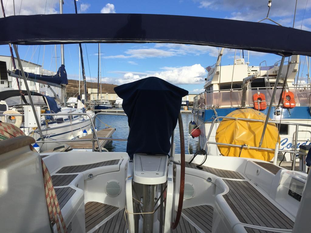 فندق Puerto Calero Boat المظهر الخارجي الصورة